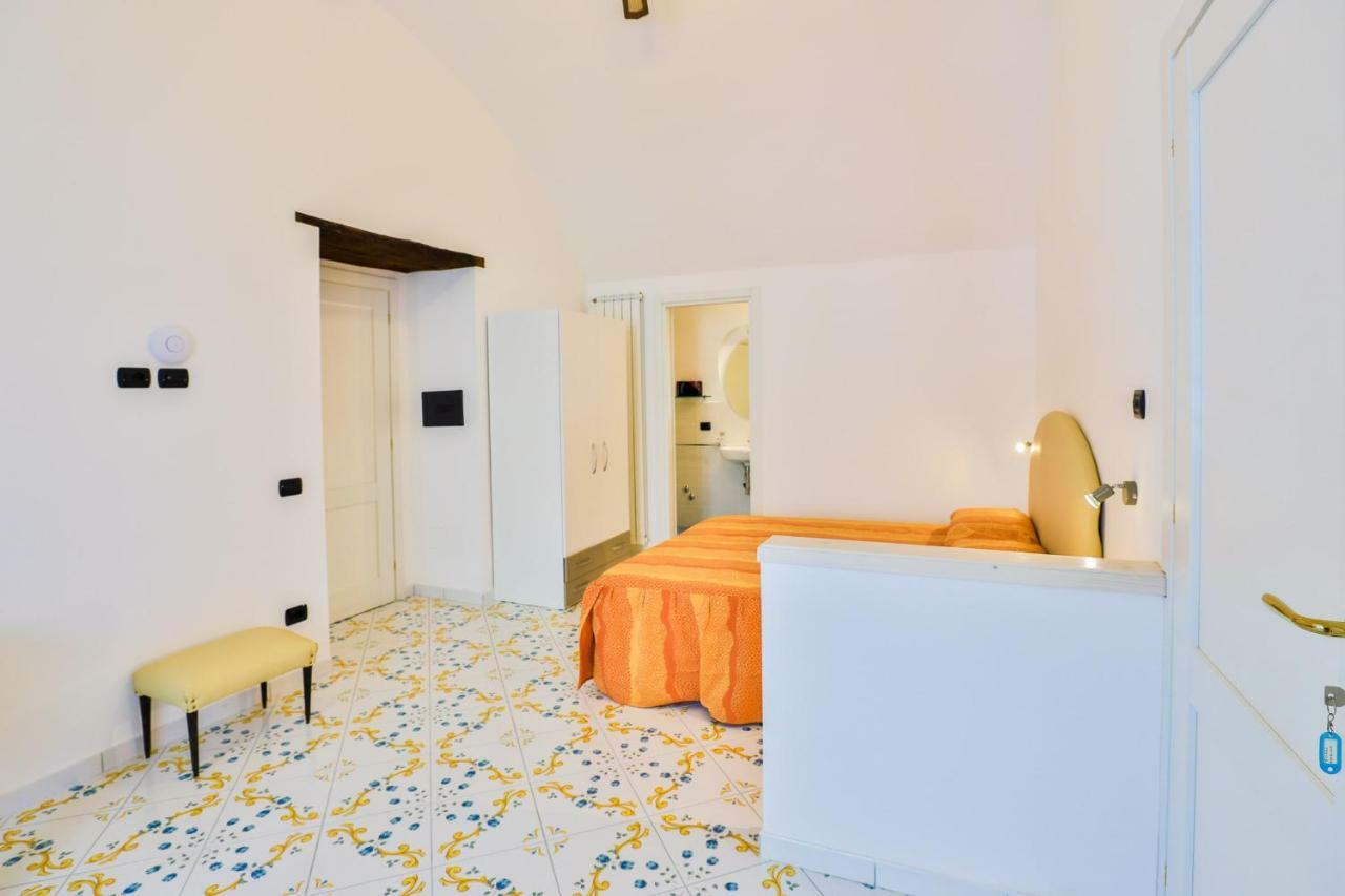 Della Monica Rooms Виетри Экстерьер фото