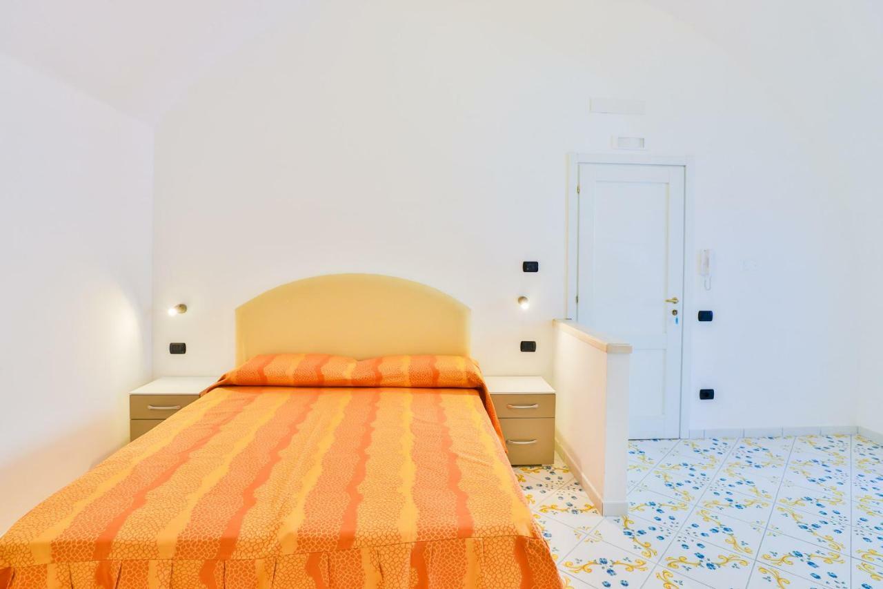Della Monica Rooms Виетри Экстерьер фото